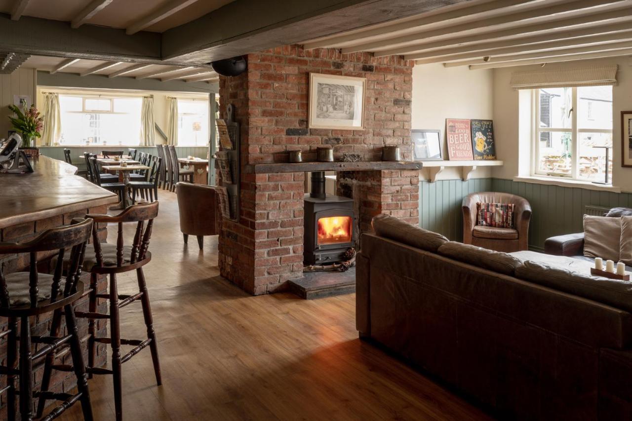 The Kings Arms Otterton Hotel บัดลีห์ ซอลเทอร์ตัน ภายนอก รูปภาพ